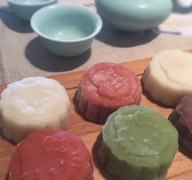 Hello Kitty Snow Skin Mooncake