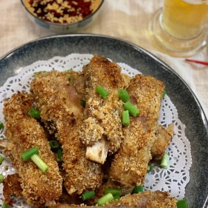 Chinese Pork Ribs with a Crust香酥肋排