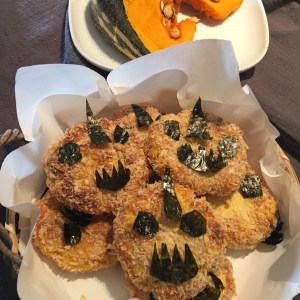 Chinese Pumpkin Pastry万圣节南瓜饼
